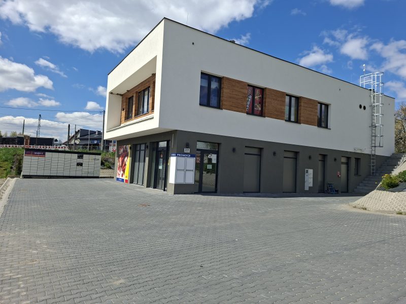 OB/137 do wynajęcia lokal handlowo usługowy w Sanoku przy ul. Lipińskiego